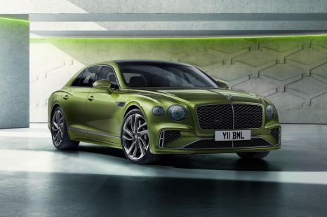 2025 Bentley Flying Spur: Luxury limo trades W12 for plug-in V8 power