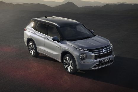 2025 Mitsubishi Outlander PHEV: Updated Australia-bound SUV gets more range