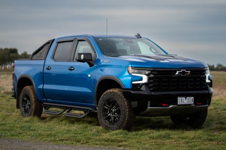 Chevrolet Silverado gets stylish and blacked-out accessory packages