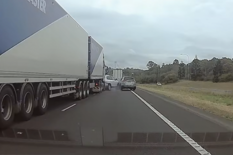 P-plater’s merging mistake leads to multi-car pile-up on Hume Highway