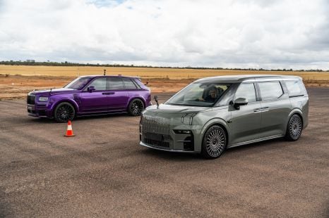 Zeekr 009 vs Mansory Rolls-Royce Cullinan drag race