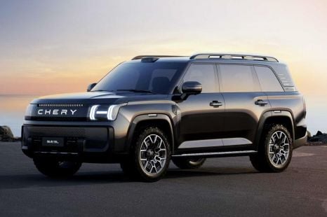 Chery debuts big new tri-motor hybrid SUV to rival Toyota Prado