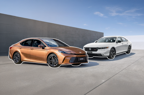 2025 Honda Accord e:HEV RS vs Toyota Camry SL: Spec Battle