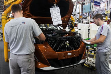 Automakers look to the end of COVID-19 shutdowns