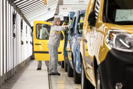 France thinking about Stellantis and Renault merger - report