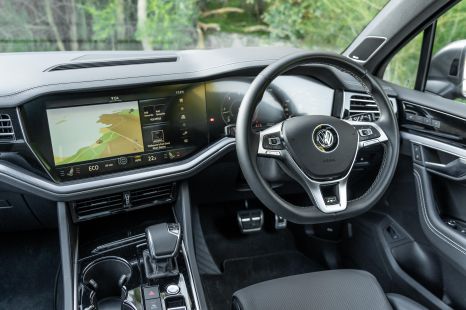 Volkswagen Touareg: Discover Premium, Innovision Package review