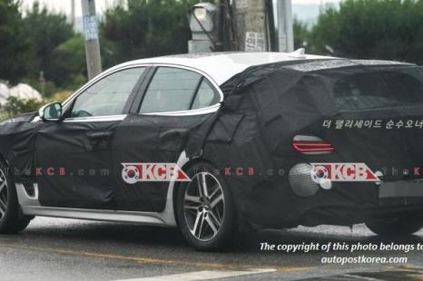 2021 Genesis G70 Shooting Brake spied