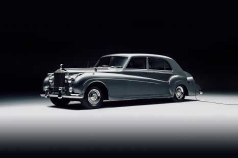 Lunaz unveils painstaking electric Rolls-Royce Phantom V restoration