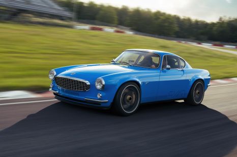 Volvo P1800 Cyan revealed with race car heart
