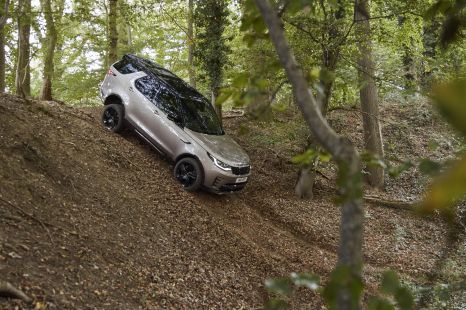 Jaguar Land Rover suing Volkswagen Group to stop American SUV sales