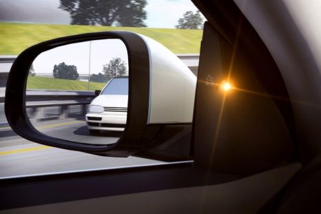 Active safety: Blind-spot monitoring and rear cross-traffic alert explained