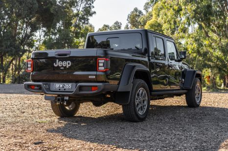 2020-21 Jeep Gladiator recalled