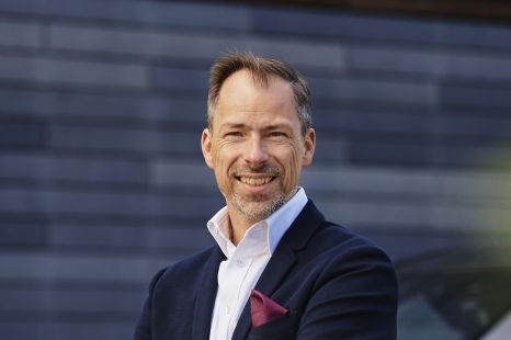 Former Mini design chief given Rolls-Royce job