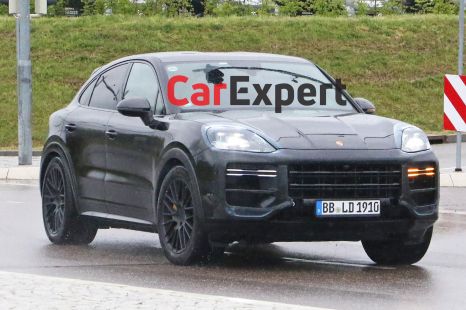 2022 Porsche Cayenne Coupe facelift spied