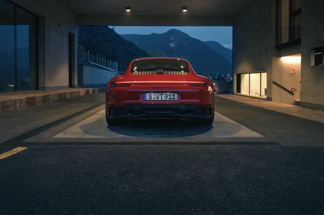 2022 Porsche 911 price and specs