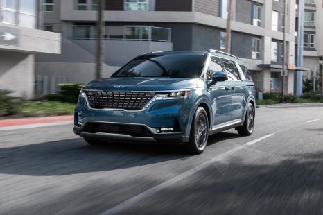 2022 Kia Carnival: New logo coming September, missing features delayed