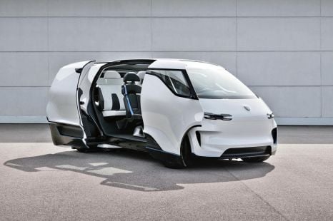 Porsche Renndienst people mover concept detailed