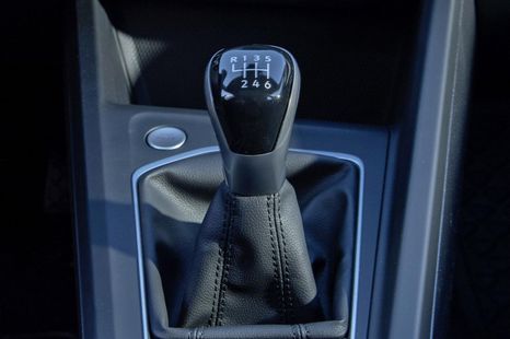 Volkswagen to stop developing manual models - report