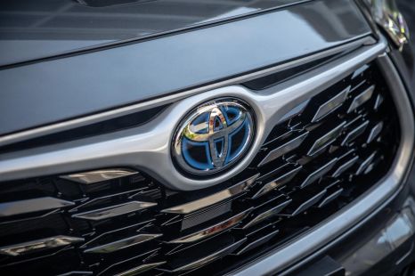 Toyota aims to only sell zero-emission cars in Europe by 2035