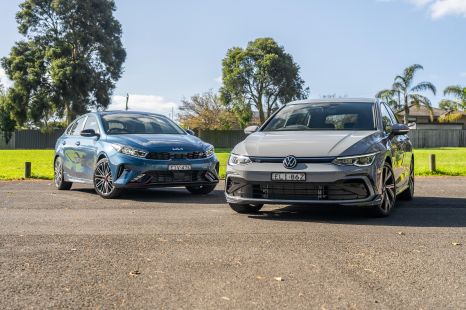 2022 Kia Cerato GT v Volkswagen Golf R-Line comparison test