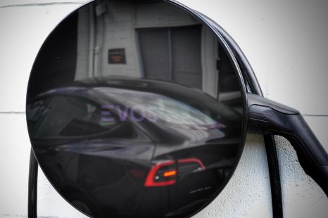 Brisbane startup EVOS reveals fleet-focused AC EV charger