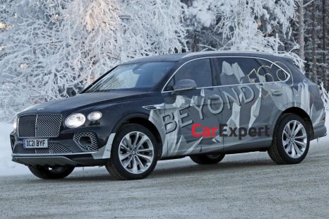 2022 Bentley Bentayga LWB spied