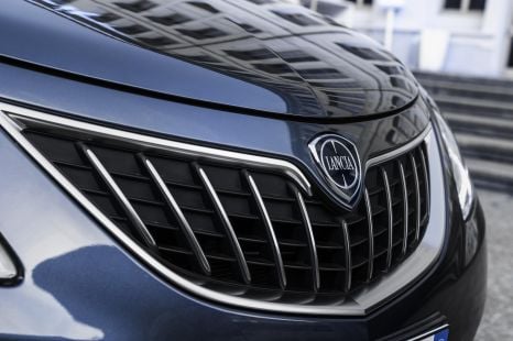 Lancia could return to right-hand drive