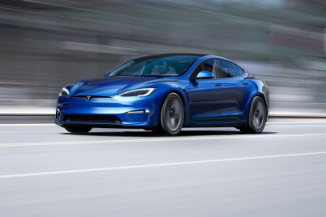 Tesla Model S Plaid gains Track Mode with torque-vectoring