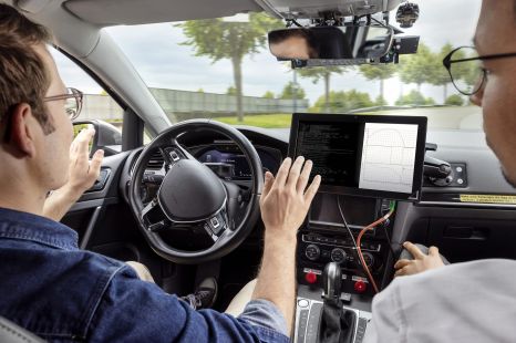 Volkswagen partnering with Bosch on hands-free driving tech