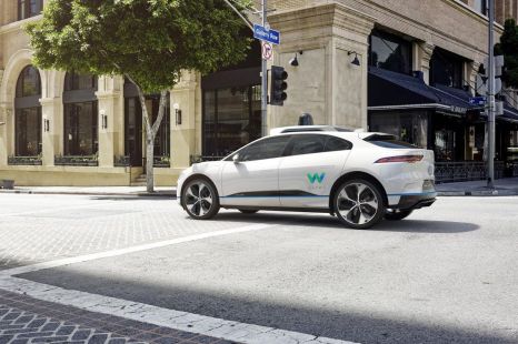 Self-driving crash kills San Francisco dog