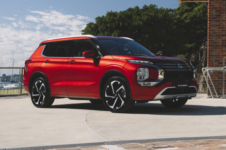 Mitsubishi Outlander: MY22.5 changes see equipment dropped on lower grades