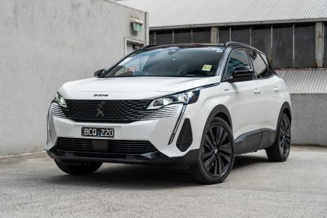 Peugeot 508 and 3008 recalled twice