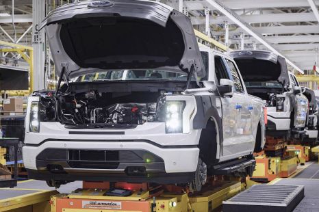 2022 Ford F-150 Lightning enters production, already sold out