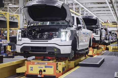 Ford F-150 Lightning battery supplier clears the air on fire