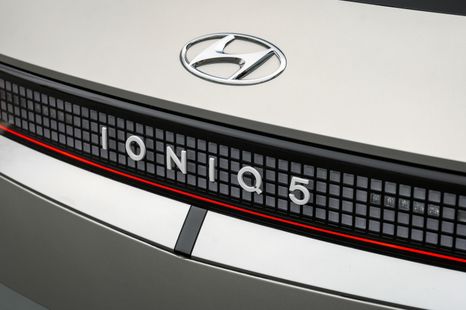 Hyundai reminds us how to pronounce its name