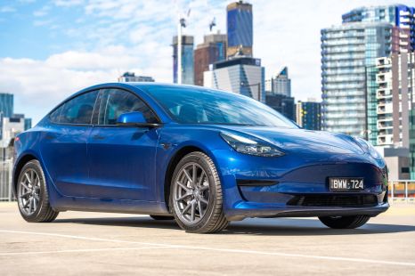 Tesla Model 3 receiving simplified interior, other updates in 2023
