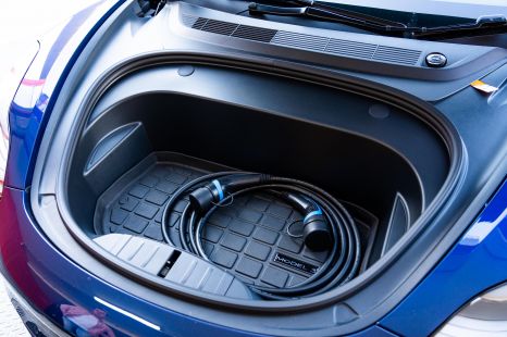 Tesla removes home charge cable from US new cars