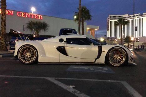 Mad man cuts a Lotus Exige in half and stuffs in a BMW M5 V10