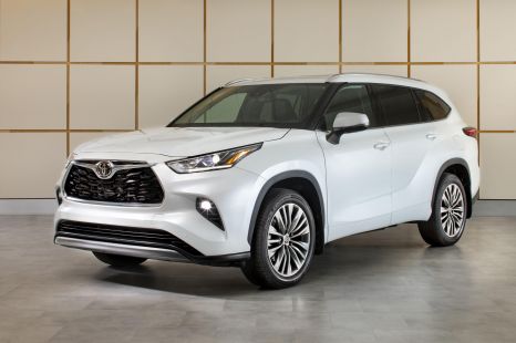 2023 Toyota Kluger ditches V6 for turbo four, gets tech updates