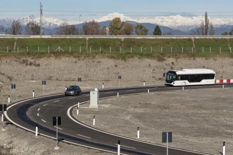 Stellantis demonstrates in-road wireless EV charging