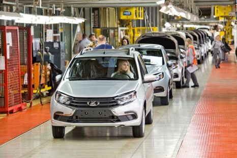 Lada resumes production with stripped-back Granta