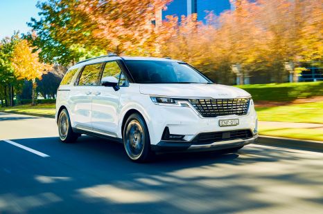 Kia Carnival V6 supply severely restricted, dealers push diesel