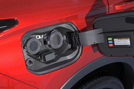 EV discount bill set to pass with amendments regarding PHEVs