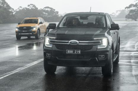 2023 Ford Ranger V6 v 4-cylinder: Dragparison