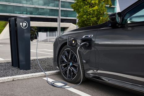 BMW Australia sticking with PHEVs