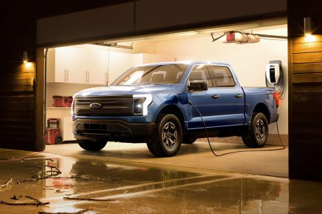 Ford F-150 Lightning EV pickup dead, replacement to include a petrol engine