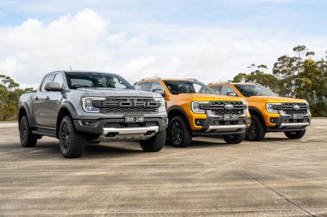 2023 Ford Ranger Raptor v Wildtrak V6 v Wildtrak Bi-Turbo: Dragparison
