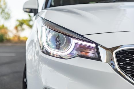 Do daytime running lights improve road safety?