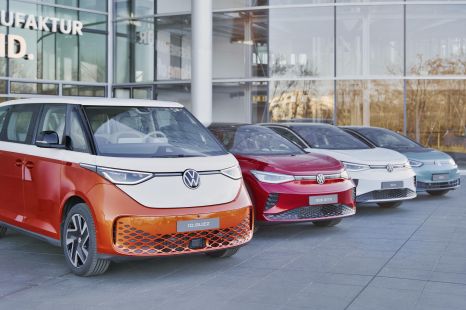 Volkswagen charges up electric car battery production with joint venture