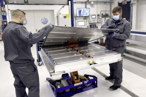 EV battery longevity concerns unfounded, study finds